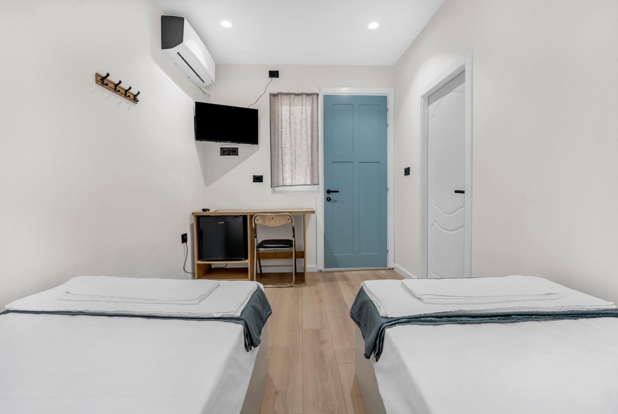 Апартаменти The Nook Centre En Берат